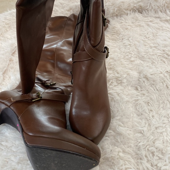 Heart and Soul vintage brown heeled boot - Picture 4 of 5
